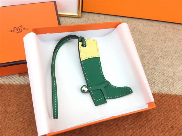 boots pendant hermes