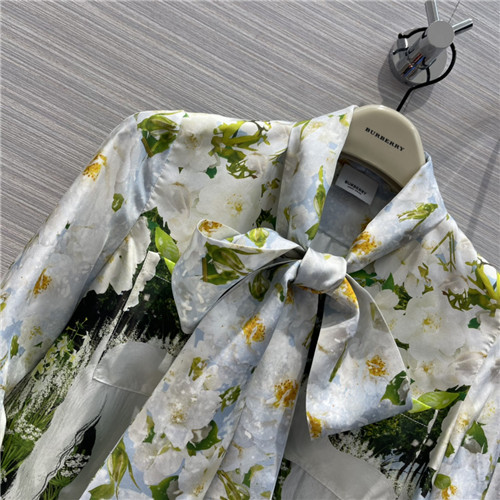 burberry silk shirt - Image 4