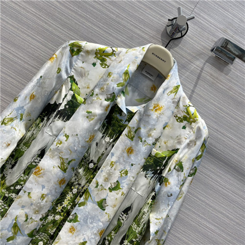 burberry silk shirt - Image 5