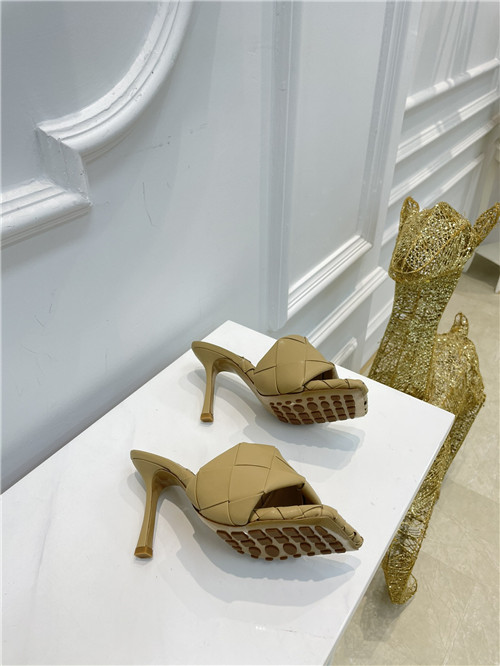 bottega veneta bv lido sandals - Image 6
