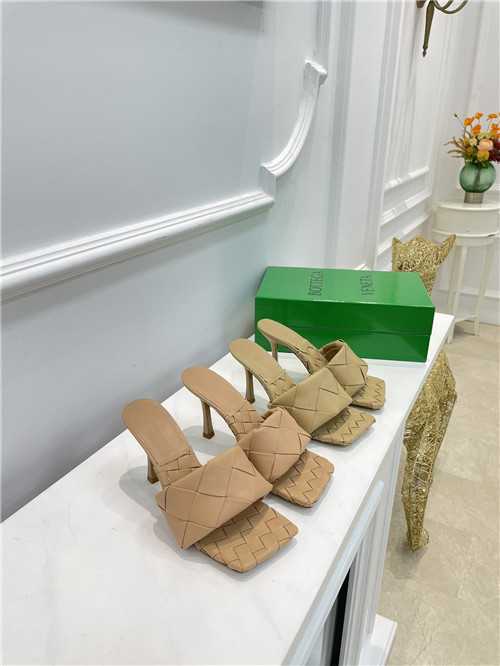 bottega veneta bv lido sandals - Image 9