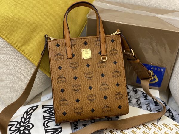 ??? ???? ???? Little Toth