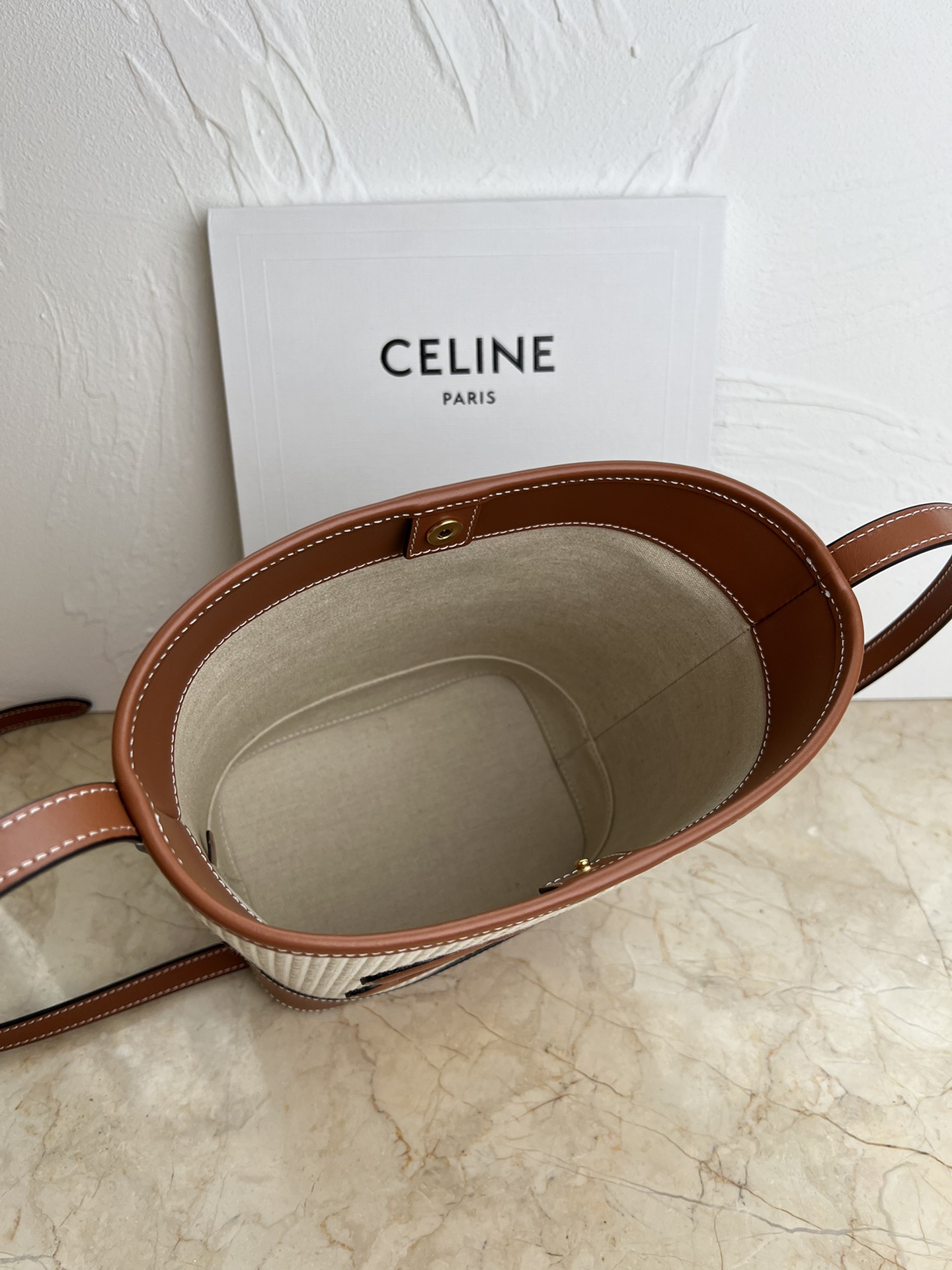 Celine CUIR TRIOMPHE Small Smooth Leather and Linen Bucket Bag - Image 8