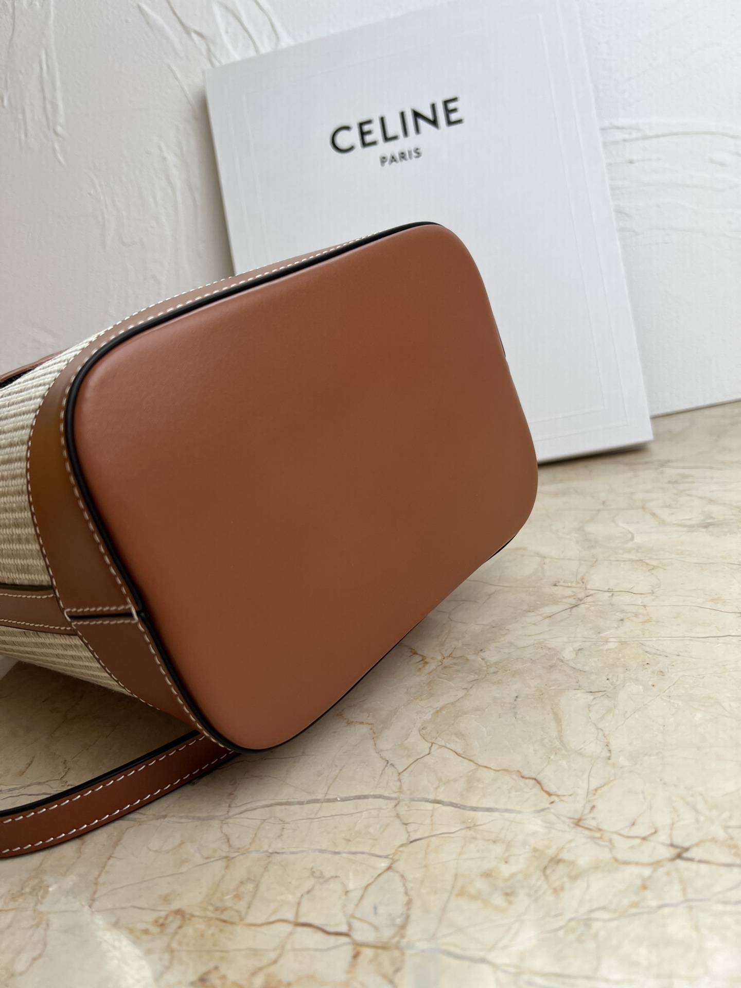 Celine CUIR TRIOMPHE Small Smooth Leather and Linen Bucket Bag - Image 9