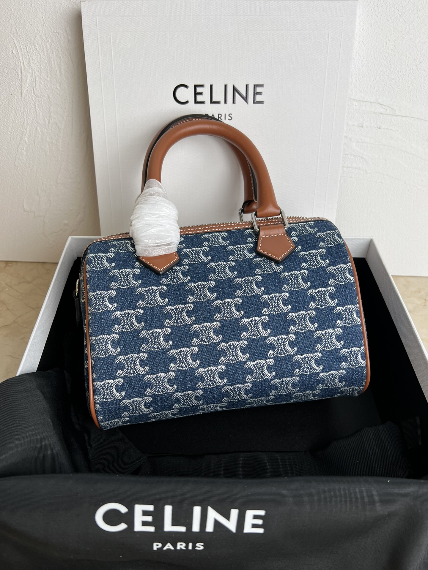 CELINE 24s Spring/Summer New Product CUIR TRIOMPHE Denim Fabric Cowhide Leather Boston Bag - Image 2
