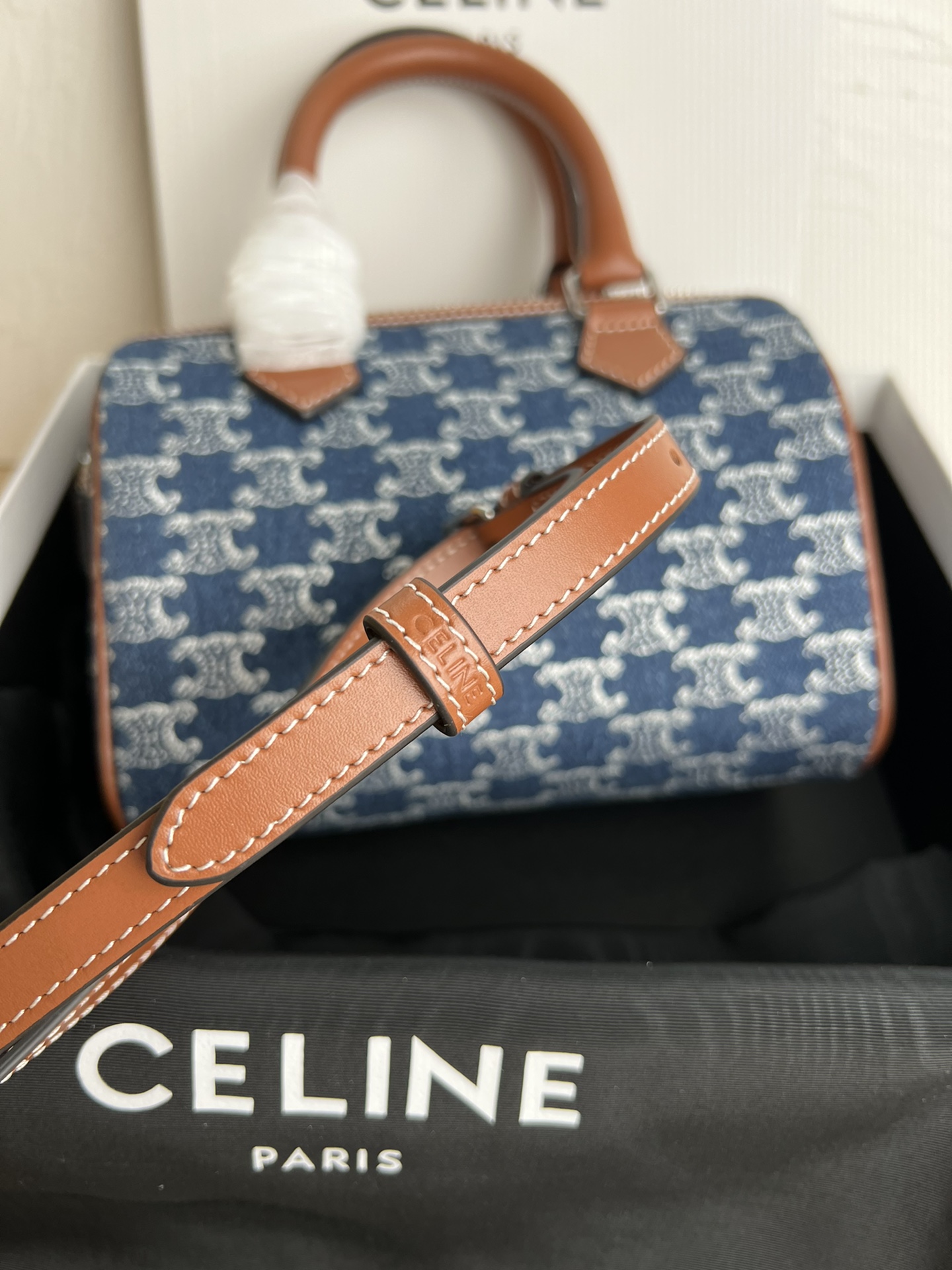 CELINE 24s Spring/Summer New Product CUIR TRIOMPHE Denim Fabric Cowhide Leather Boston Bag - Image 6