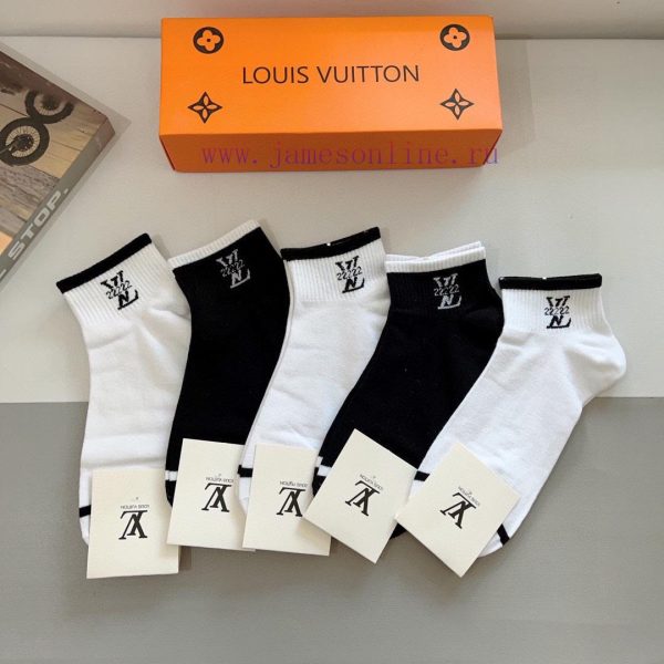 Comes with a box of 5 pairs of LV Louis Vuitton, pure cotton socks that are a must-have for bweiupo0