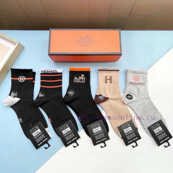 Comes with a box of five pairs of HERMER classic mid tube socks, made of pure cotton fabric 9z77eg9r