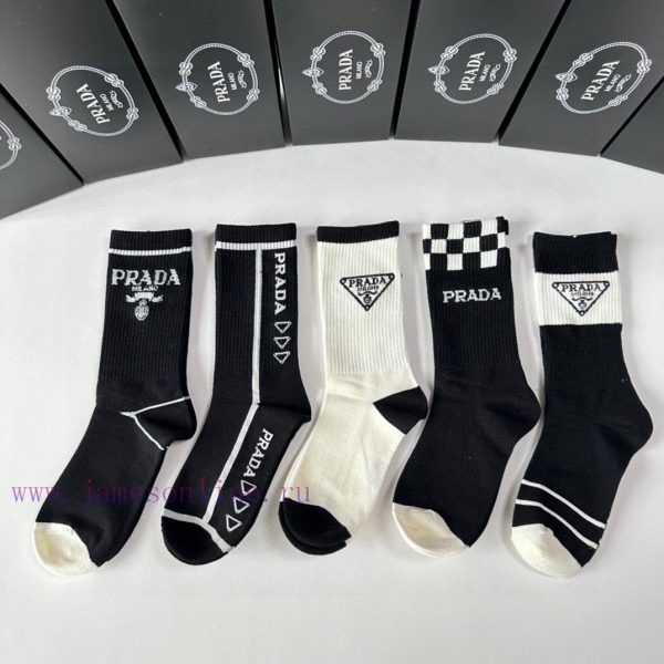 PackagingPRADA's new mid to long stacked socks come in a box of five pairs, with synchronizejwhk6d3n
