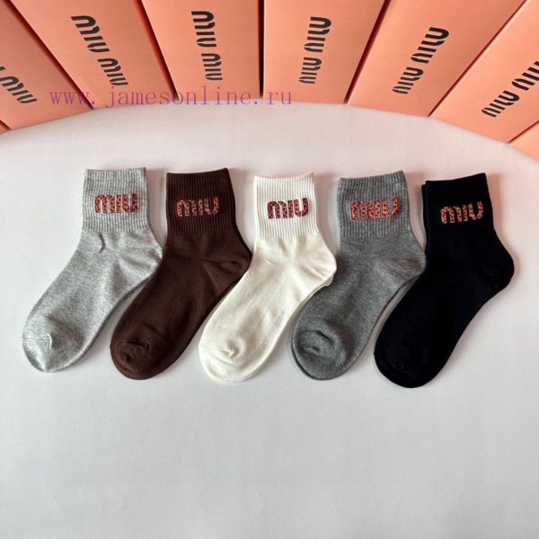 PackagingMiuMiu's new mid to long stacking socks come in a box of five pairs, with synchronimcfgu7j5