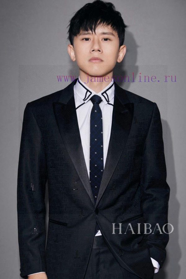 The new men's tie from G Home features a double G grid pattern, which is rare. It is an ideay5s7zmya