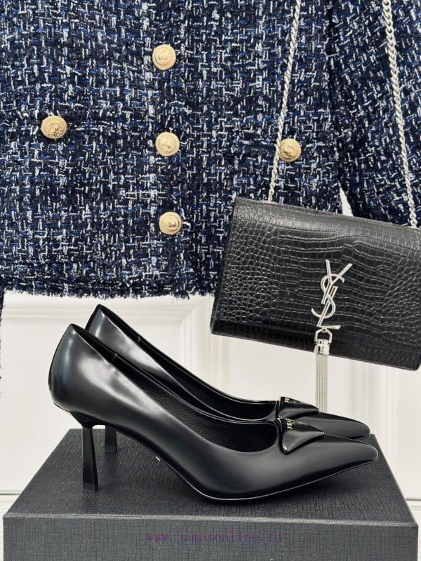 PRADA/PRADA Classic Spring/SummerTriangle logo sandals single shoe seriesThe simple design i6r35jgqn