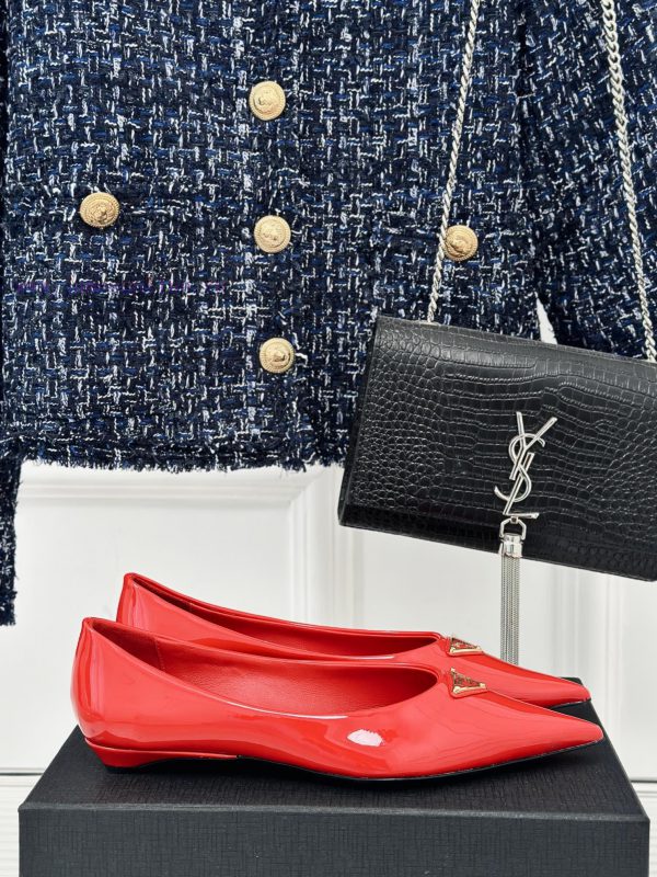 PRADA/PRADA Classic Spring/SummerTriangle logo sandals single shoe seriesThe simple design itk8cb3xk