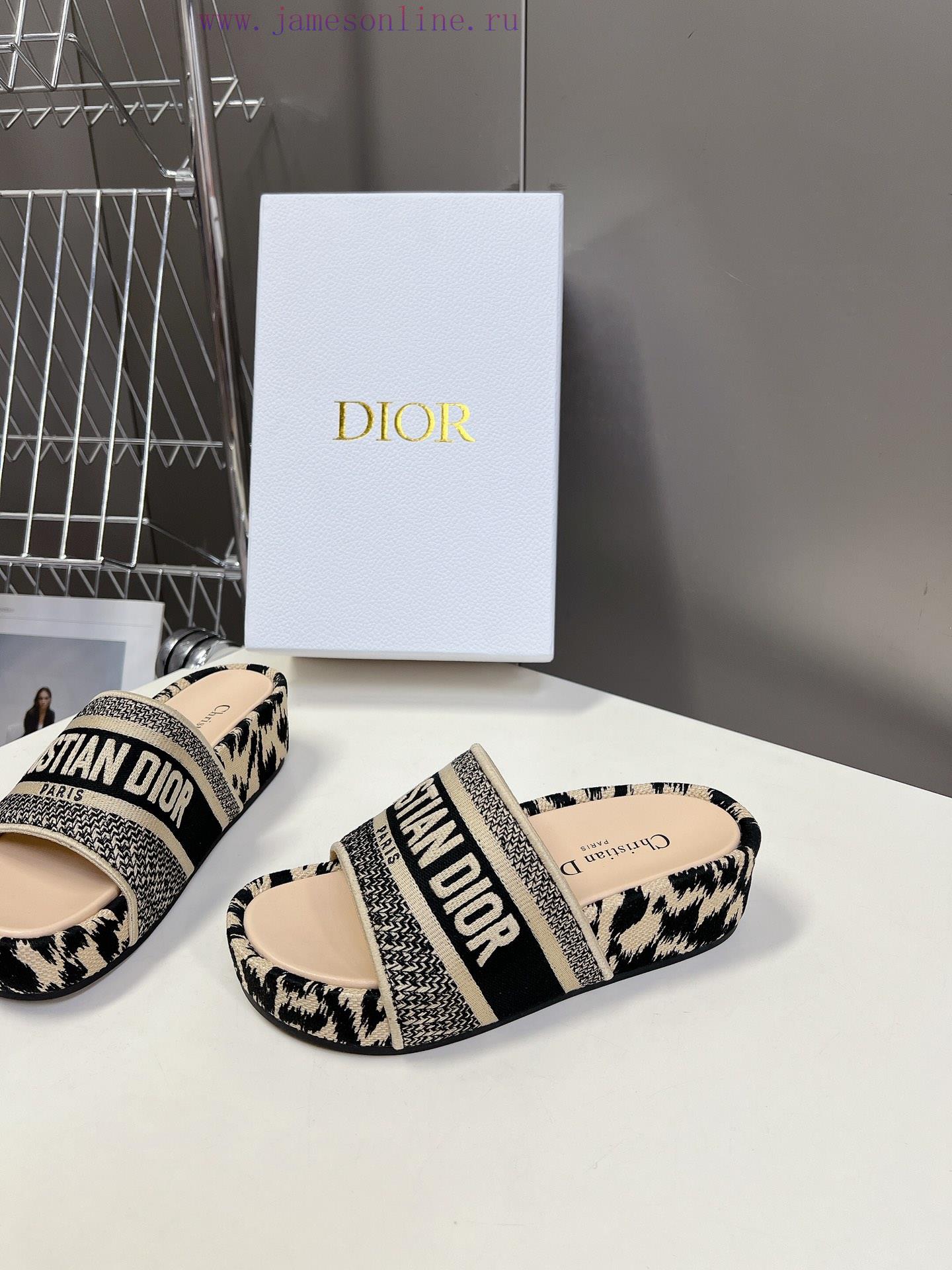 Top tierDior Classic Cotton 3D Stereoscopic Embroidery Printed Thick Bottom Cool Slippers Lo3nkhztm9 - Image 4