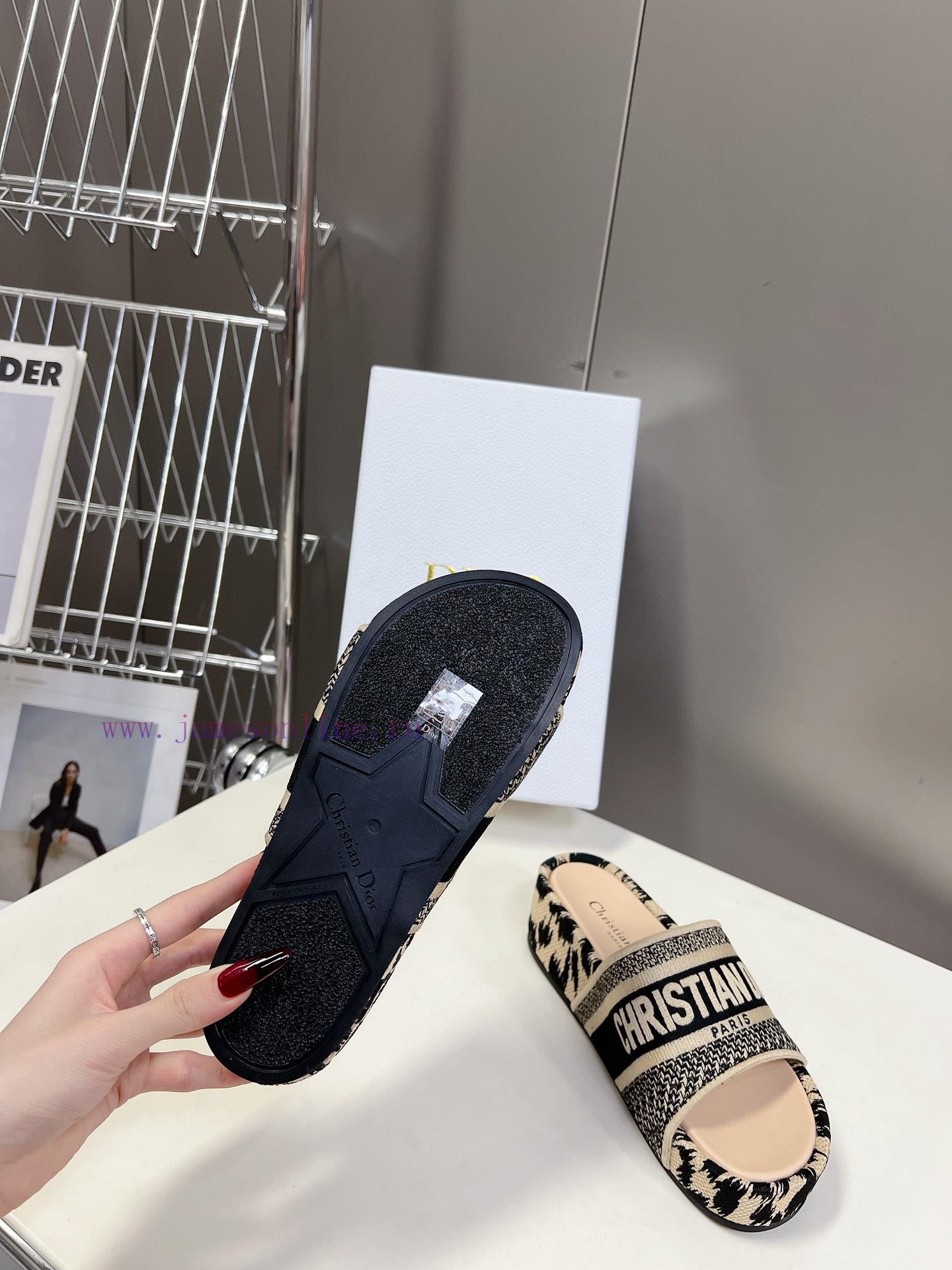 Top tierDior Classic Cotton 3D Stereoscopic Embroidery Printed Thick Bottom Cool Slippers Lo3nkhztm9 - Image 10