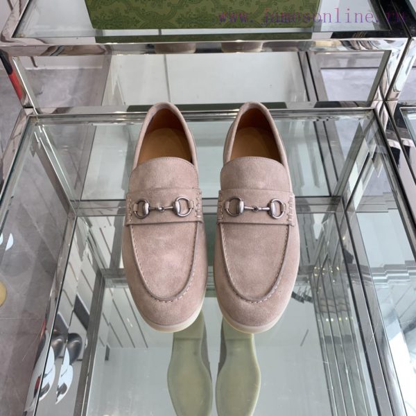 Gucci Classic Men's Horseneck Buckle loafersFeaturing a classic design and intricately embel6mkt8e8v