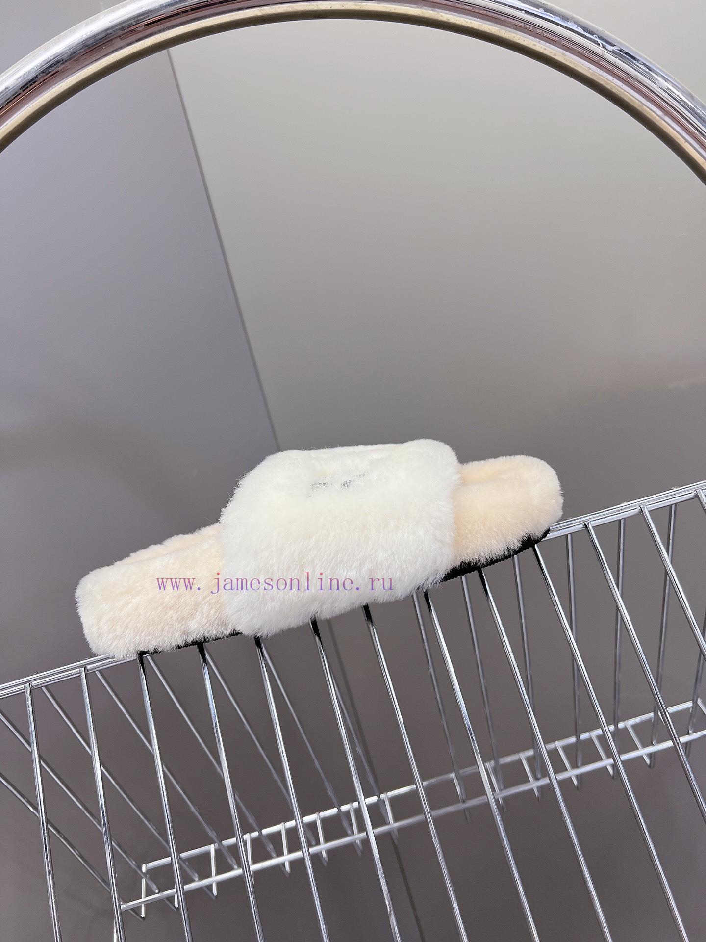 Alexander Wang's wool slippers are so beautiful~It's hard not to love themBLING BLING autumnl4m2yzti - Image 6