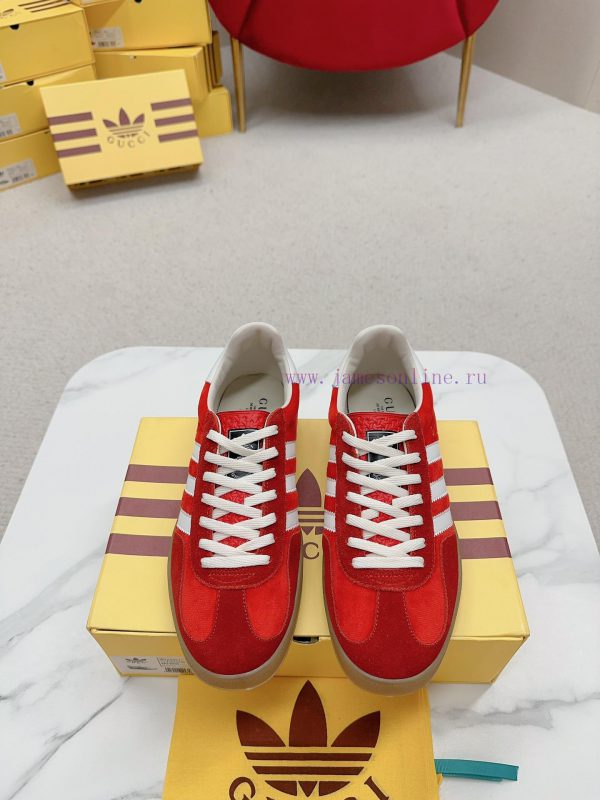 . The Guccix adidas Original cross-border collaboration German training sports shoe features2tmdksrm