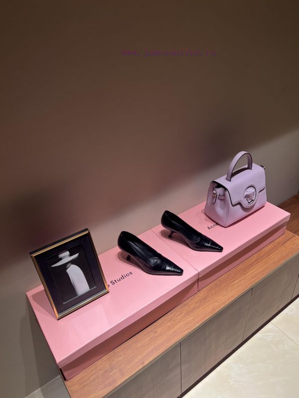 The mostThe row autumn and winter new high-heeled square headed cat heel high-heeled single i06zdx4s