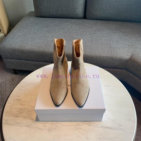 ISABEL MARANT Western Cowboy Short Boots are a simple and versatile material with a top laye4obdw3gw