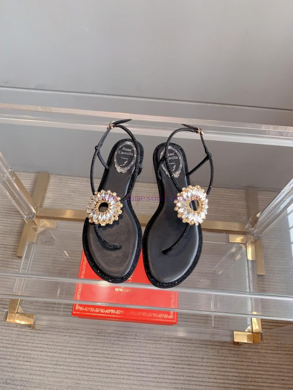 Ren Caovell's new rhinestone sunflower clip toe sandals always exude a fairy like aura. The trrgj0m4