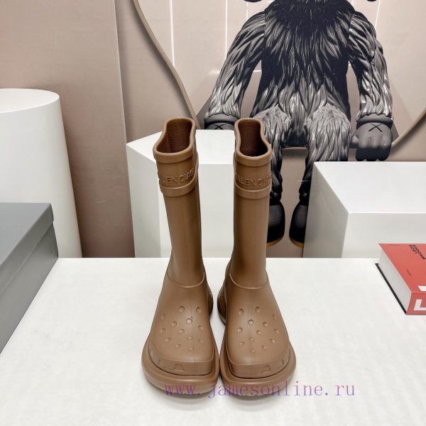 Top tierBALENCIAGA Paris Home 2023 vs Autumn/Winter New Rain Boots CollectionSponge cake thilou7rju6