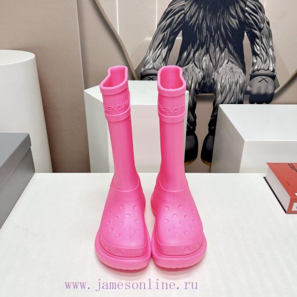 Top tierBALENCIAGA Paris Home 2023 vs Autumn/Winter New Rain Boots CollectionSponge cake thibauyic8v