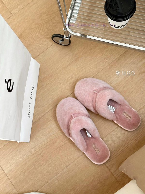- PinkUGG autumn and winter classic fur integrated full toe fur mopHigh density imported fur5uo9rb99