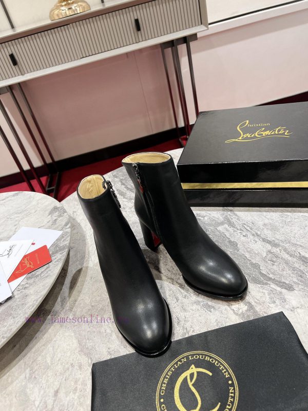 Generation level * ️The Unicorn Trophy is a slim, elegant ankle boot with a curved and pointa3lvrk5l