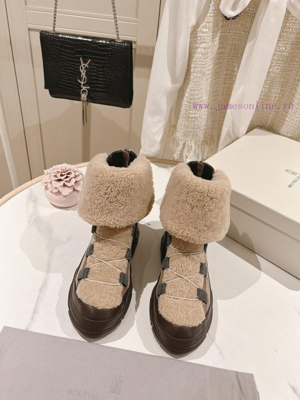 The 2023 Brunello Cucinelli wool short boots from "The Highest Quality in the Market" are ineupis18t