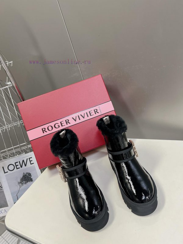 Roger Vivier is the most beautiful snow boots in the market this year. She understands womenwqohiy8s