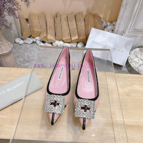 MANOLO BLAHNlK 2023 Autumn New Collectionᵀᴴᴱ ᴮᴱˢᵀ ᴵˢ ᶠᴼᴿ ᵞᴼᵁMB has always been a dream shoe r5sts9ig