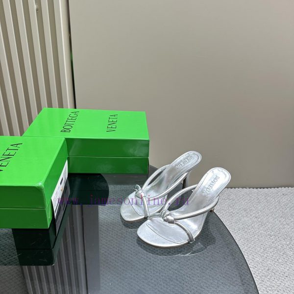 Top tier high-end purchasing agent qualityLeather drilling surface 350Bottega Veneta 2024 ssn0ofjp5g