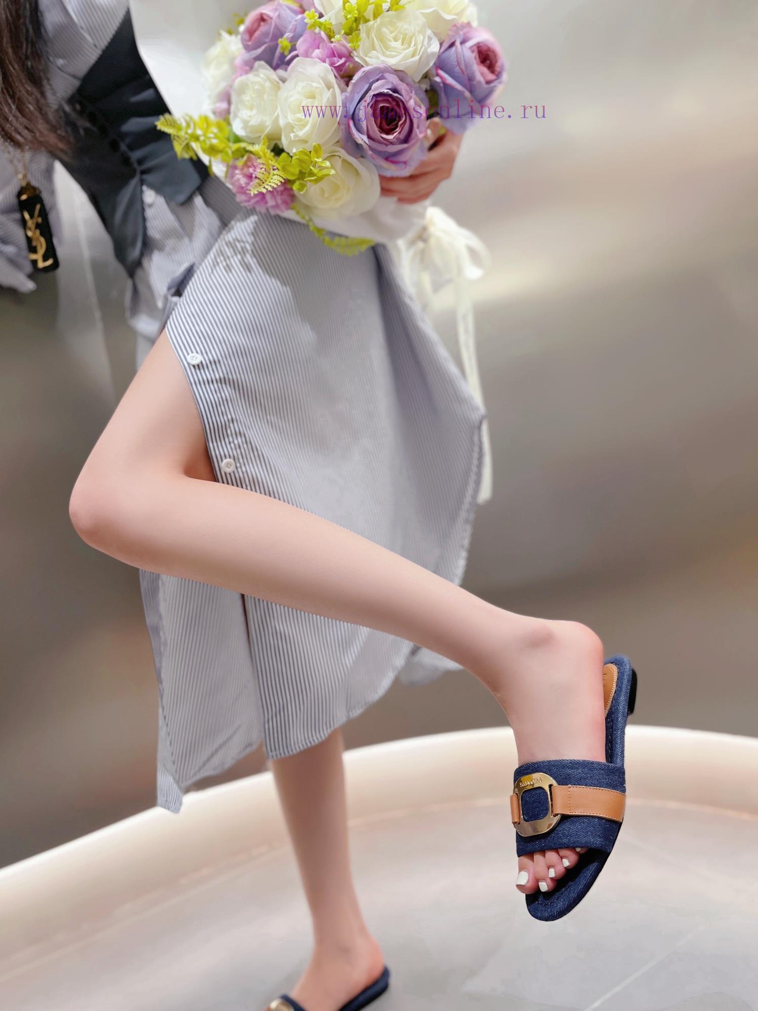 2024/Chloe slippers are a comfortable and stylish choiceRich color selection, black brown, l4q82o58z - Image 9