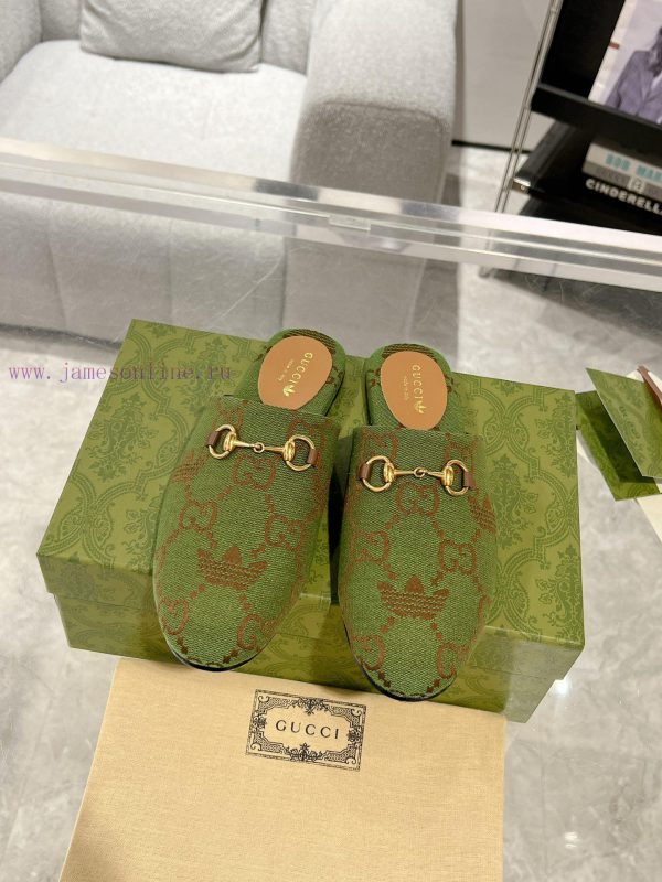 . Gucci collaborates with Adidas to create a new round of 24ss cool slippers with a buckle a0udxou1m