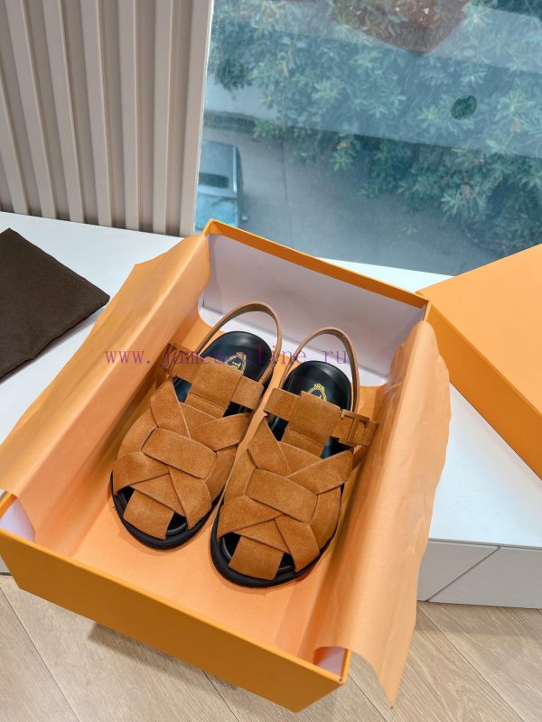 Tods 2024 Fashion Show Roman Sandals Pig Cage ShoesHand woven leather with retro and fashiong67hwqim