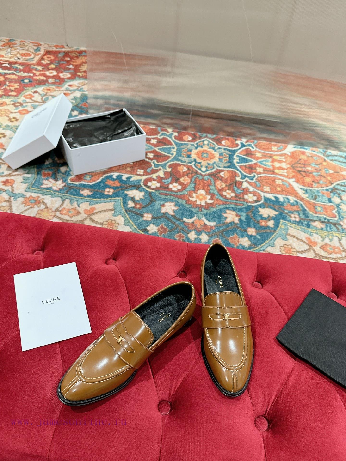 ️ CELINE Sillin Lefu shoes Caesar door buckle series casual small leather shoes are super su18mre12d - Image 4