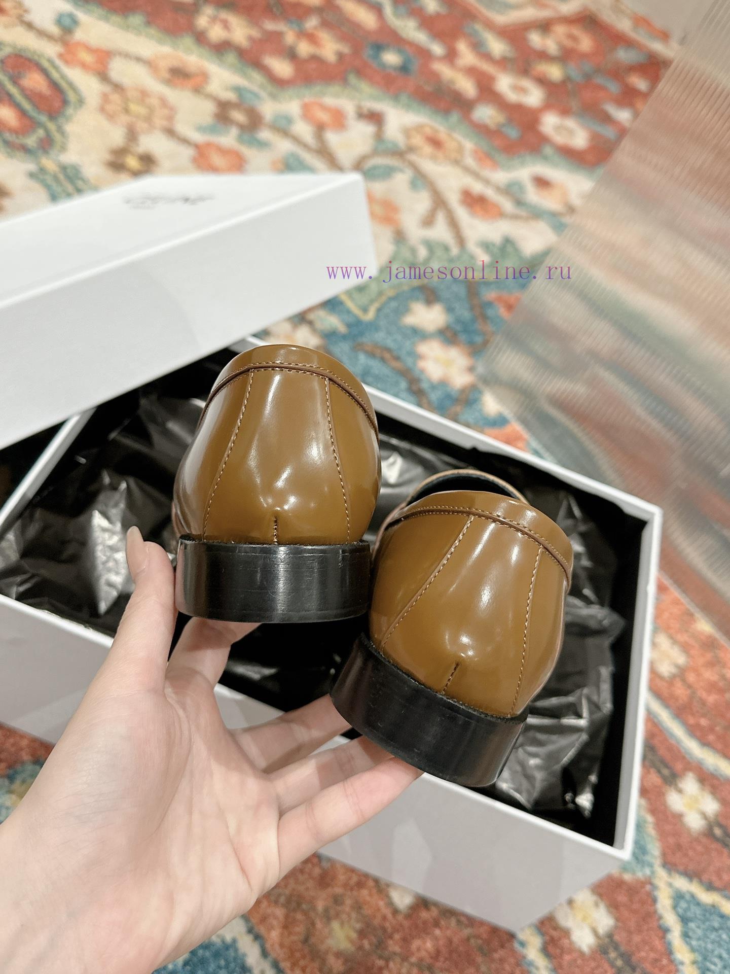 ️ CELINE Sillin Lefu shoes Caesar door buckle series casual small leather shoes are super su18mre12d - Image 9