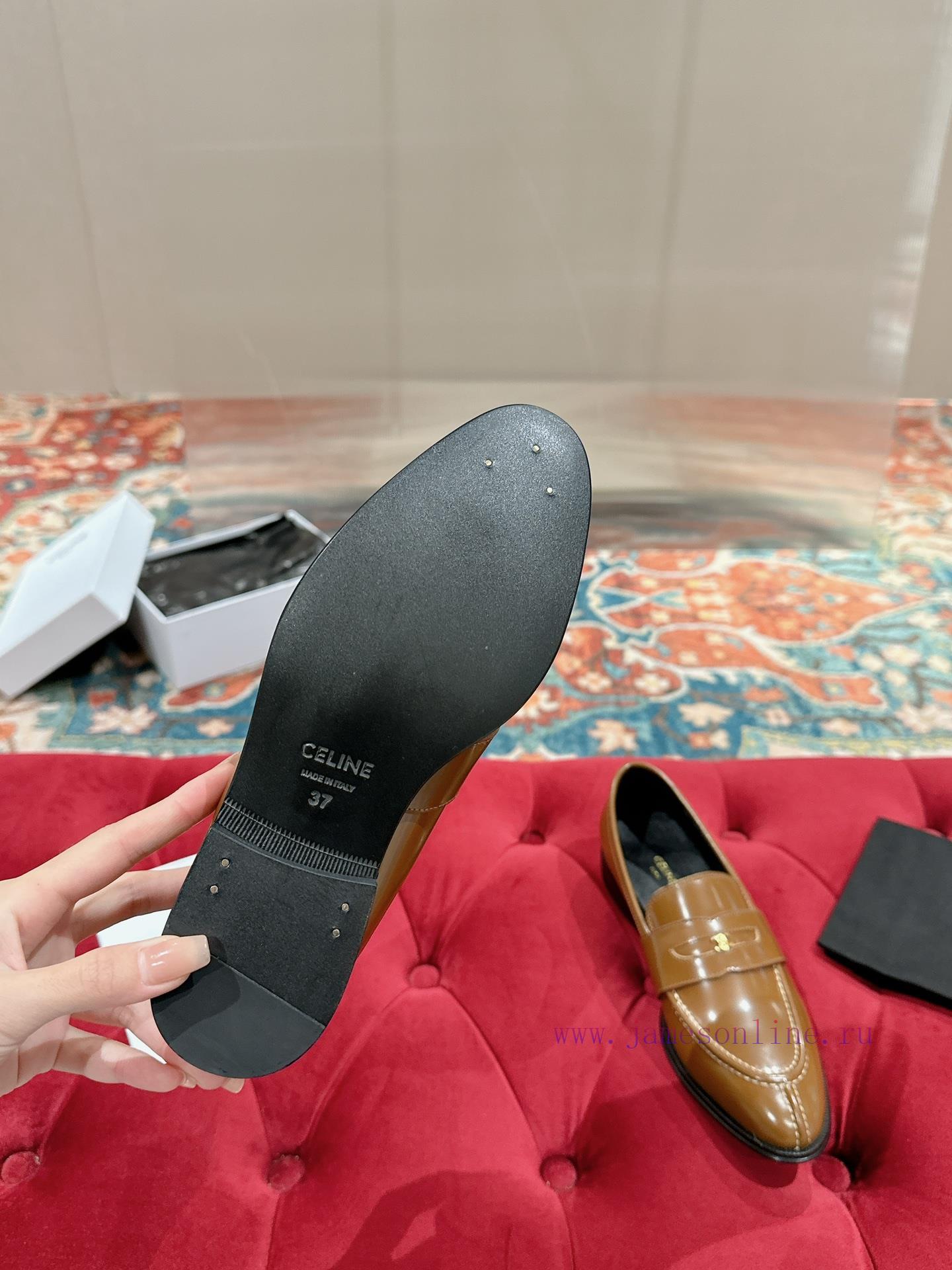 ️ CELINE Sillin Lefu shoes Caesar door buckle series casual small leather shoes are super su18mre12d - Image 10