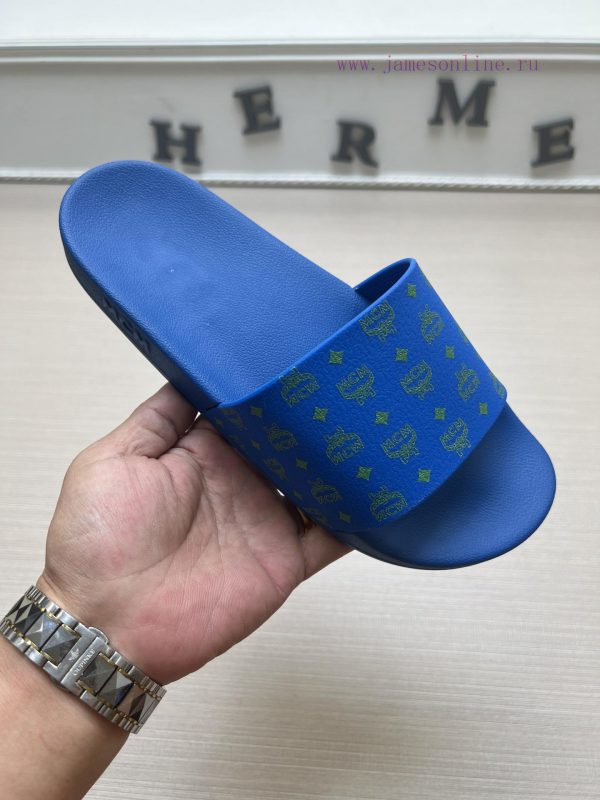 MCM's latest popular fashion slippers, with original 11 mold opening on the official website2xbgvrh6