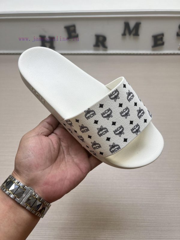 MCM's latest popular fashion slippers, with original 11 mold opening on the official website0898zik1