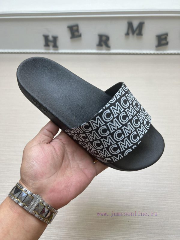 MCM's latest popular fashion slippers, with original 11 mold opening on the official website1jz1at5f
