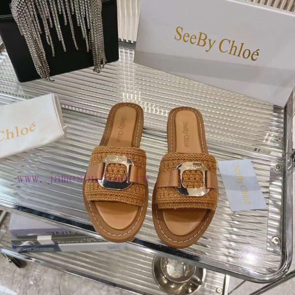 Chloe's new woven slippers for 2024 make a dazzling debut, a perfect match of fashion and co2ilw0rz2