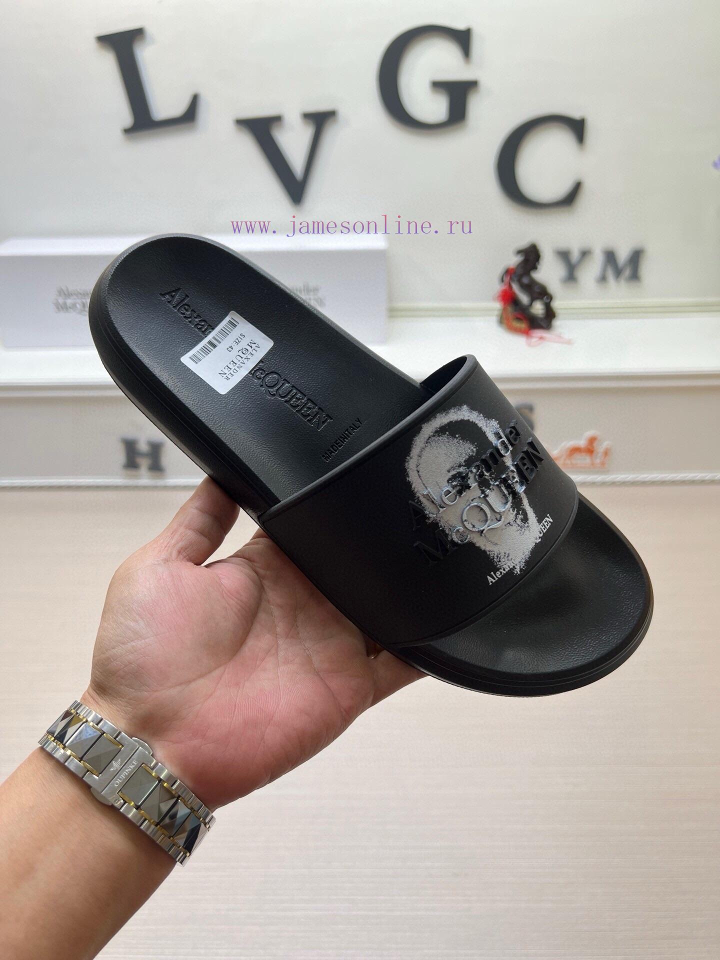 McQueen's latest thick soled one-piece slippers add a unique and charming power to the shoesmxpotthv - Image 2