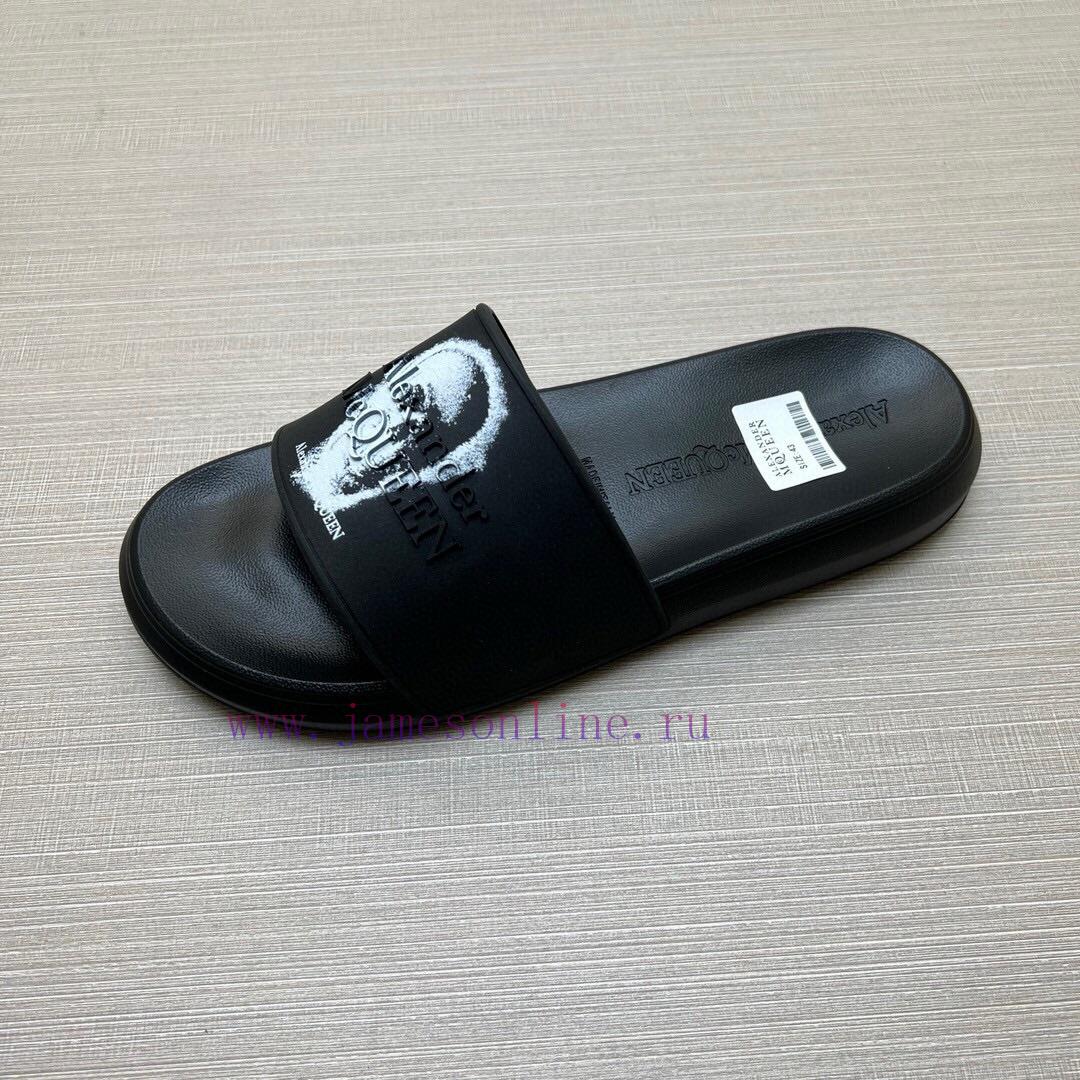 McQueen's latest thick soled one-piece slippers add a unique and charming power to the shoesmxpotthv - Image 9