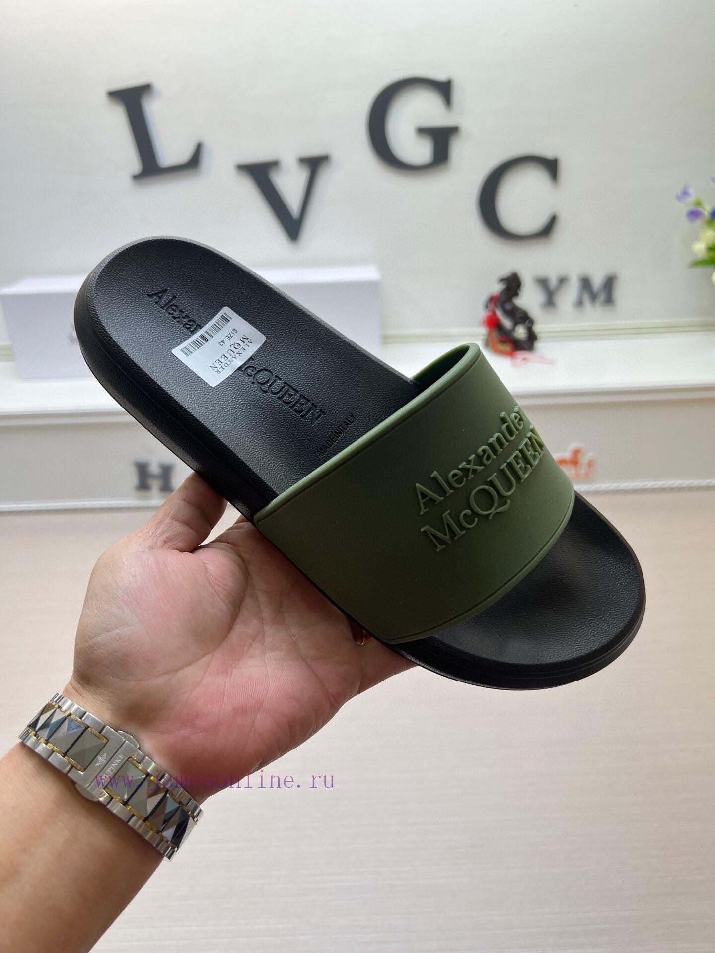 McQueen's latest thick soled one-piece slippers add a unique and charming power to the shoeskec11y9m - Image 2