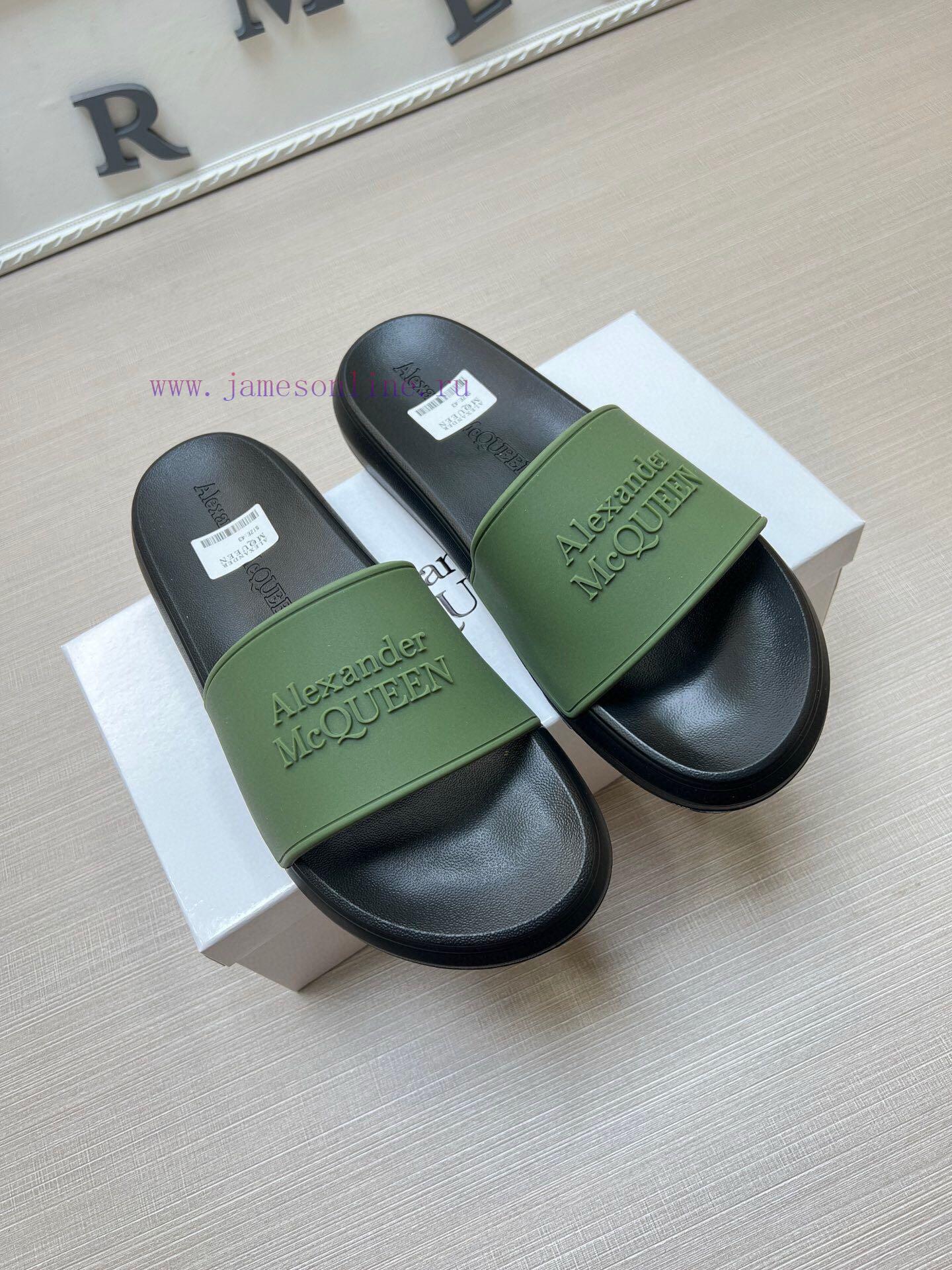 McQueen's latest thick soled one-piece slippers add a unique and charming power to the shoeskec11y9m - Image 4