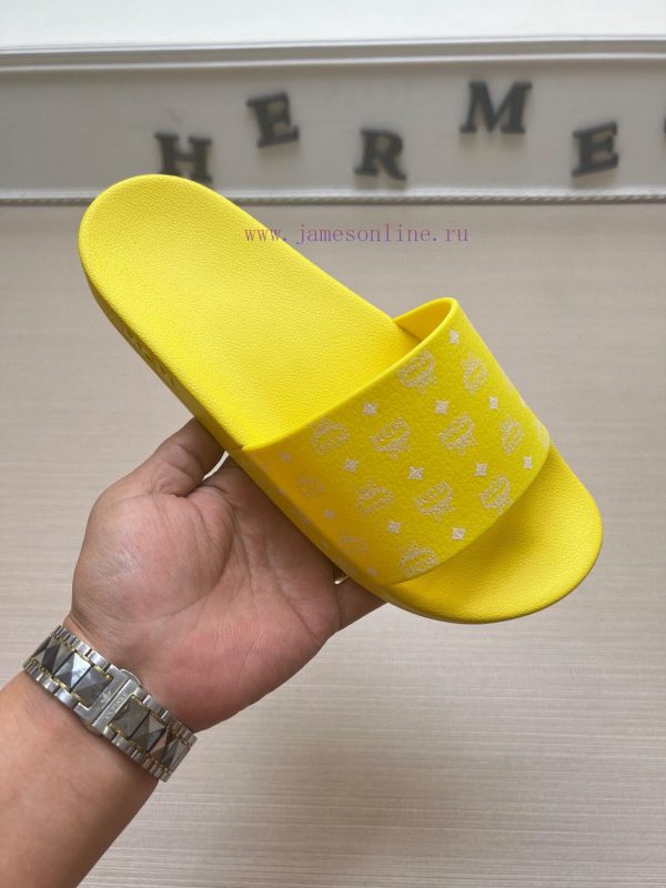 MCM's latest popular fashion slippers, with original 11 mold opening on the official websit4zrfeips