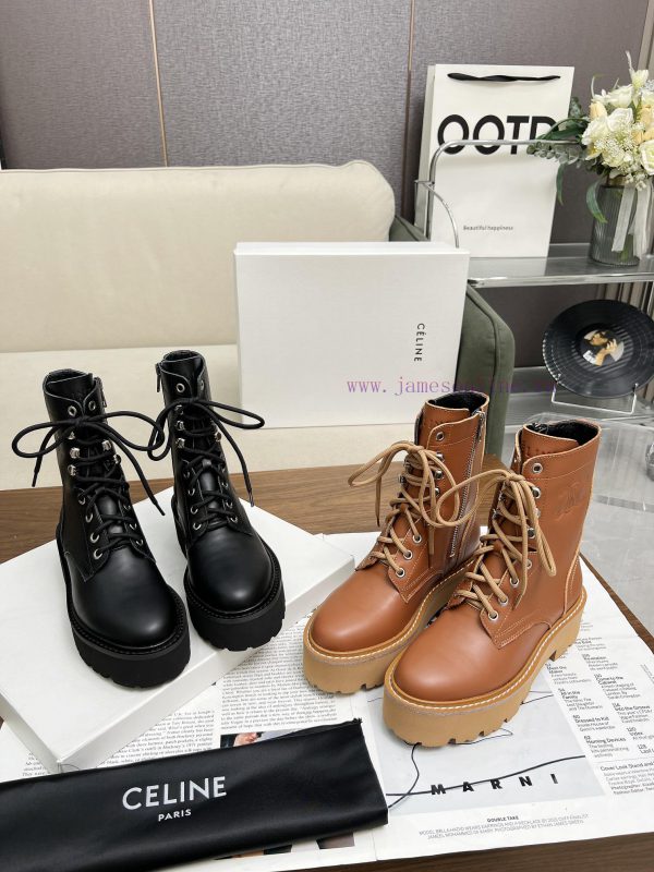 [Love] [Love] [Love] Celine 2024 Triumphal Arch Martin Strap Thick Bottom Flat Bottom Coarsehea9uowe