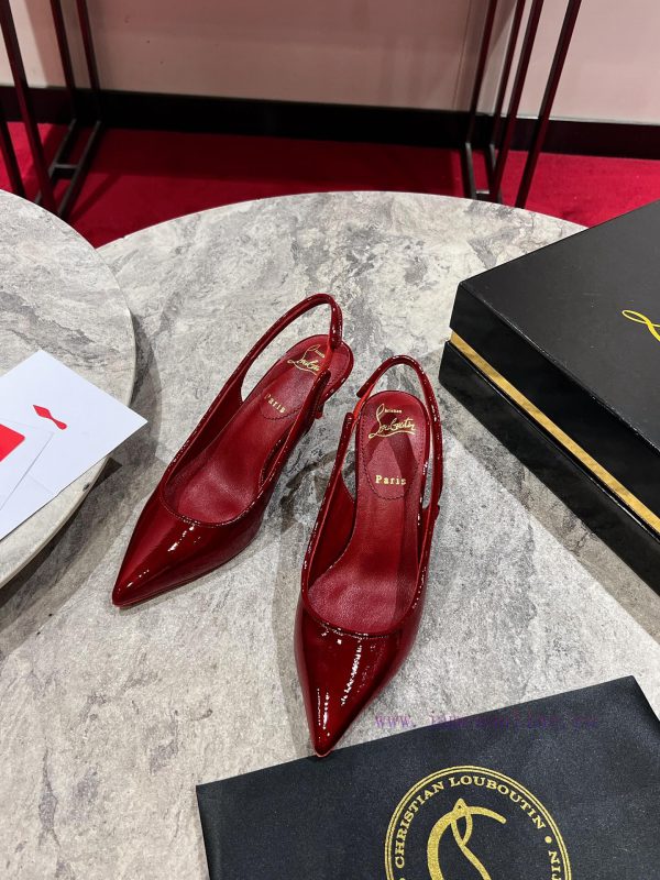 ∙ CL deduction with empty space ∙ ꫛꫀ w ︎ ️This high-heeled shoe is made of black calf leatherfqavdeb